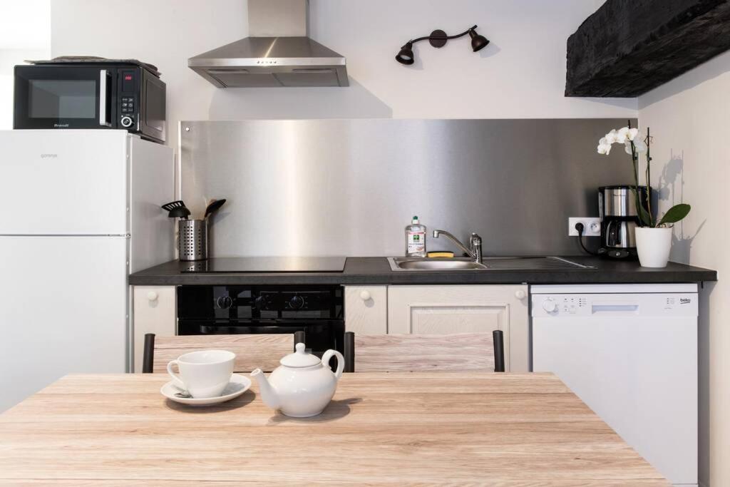 Beau T3 *** Pour 2 A 4 Pers Avec Patio Privatif Apartment La Couarde-sur-Mer Luaran gambar